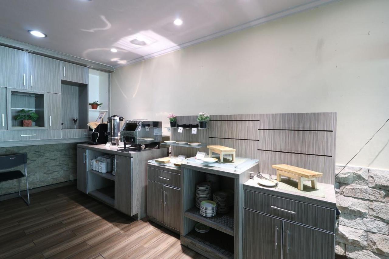 Tamarin Hotel Jakarta Manage By Vib Hospitality Management Exteriör bild
