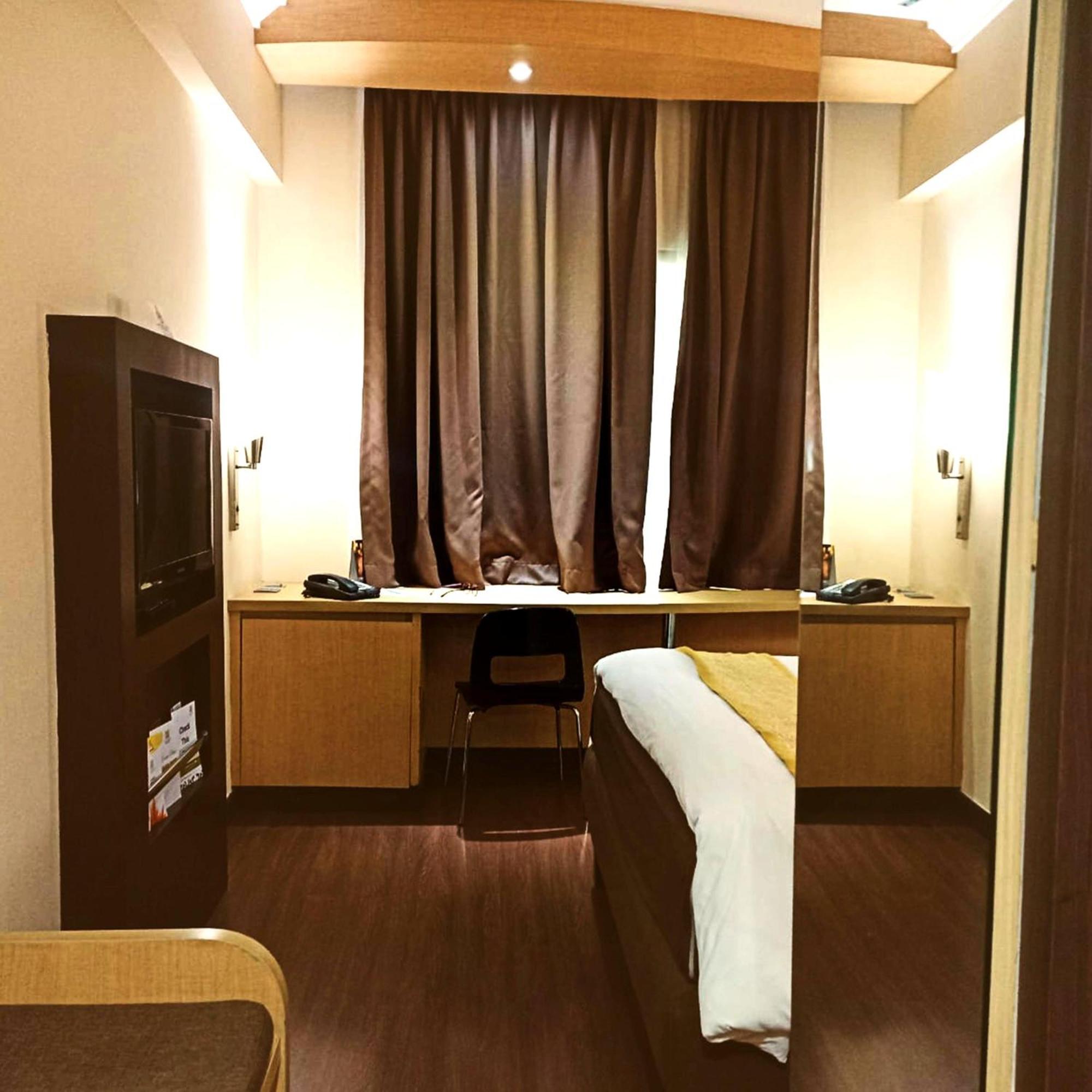 Tamarin Hotel Jakarta Manage By Vib Hospitality Management Exteriör bild