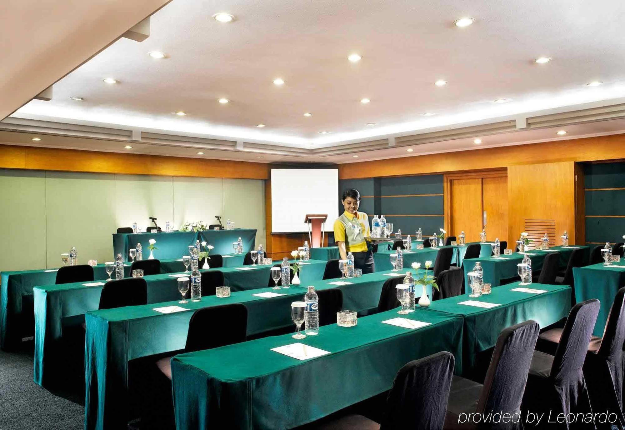 Tamarin Hotel Jakarta Manage By Vib Hospitality Management Bekvämligheter bild